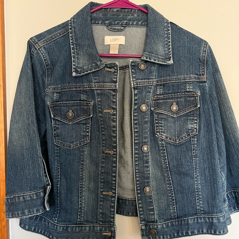 LOFT Women's Blue Jean Jacket; size Medium. Never worn; new/excellent condition.